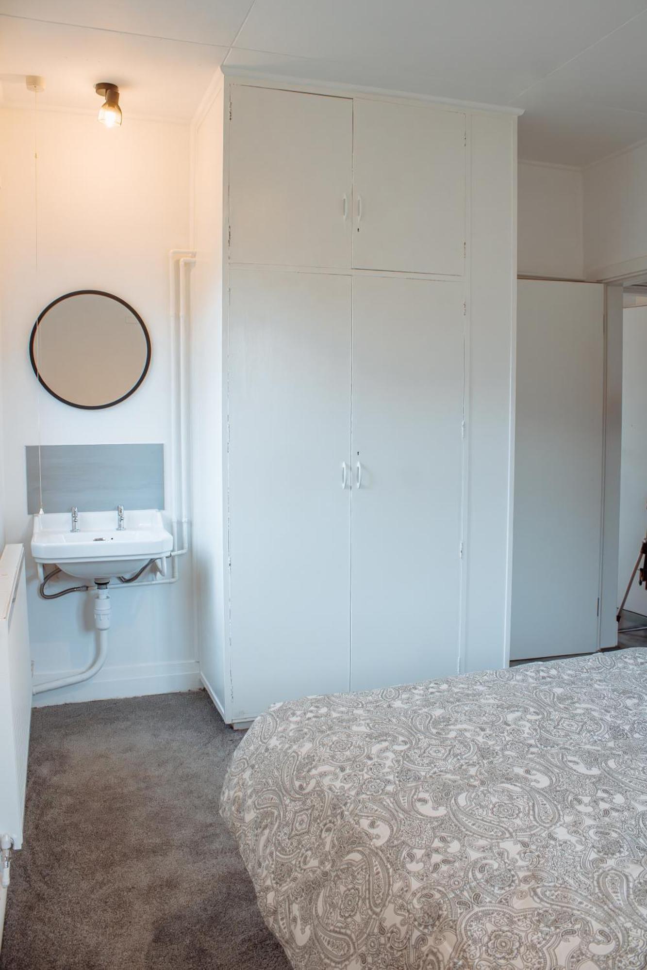 Spacious 4-Bed Flat - 10 Mins To City Centre Leeds  Exterior photo